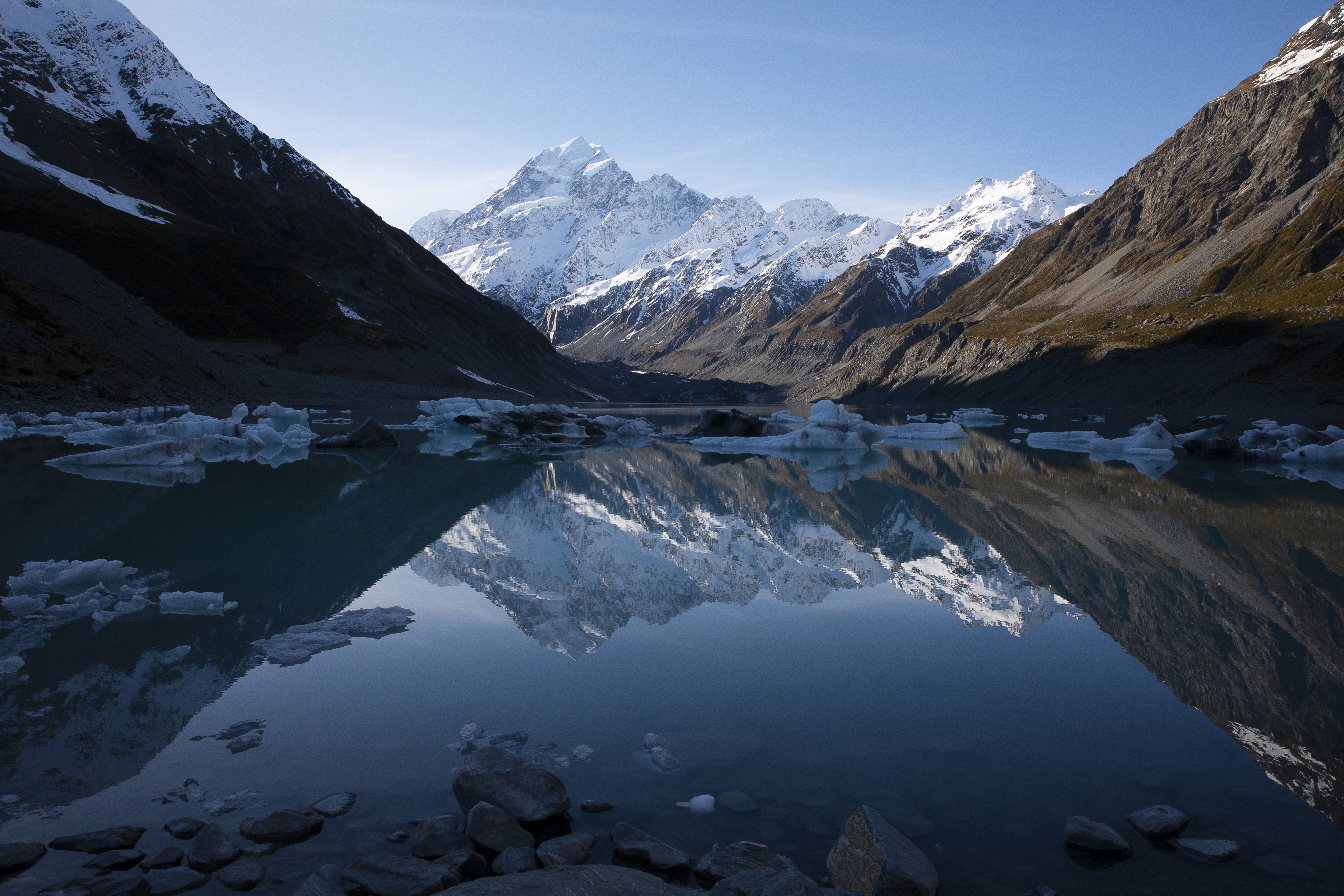 Climbers from US, Canada missing on New Zealand's tallest mountain presumed dead
