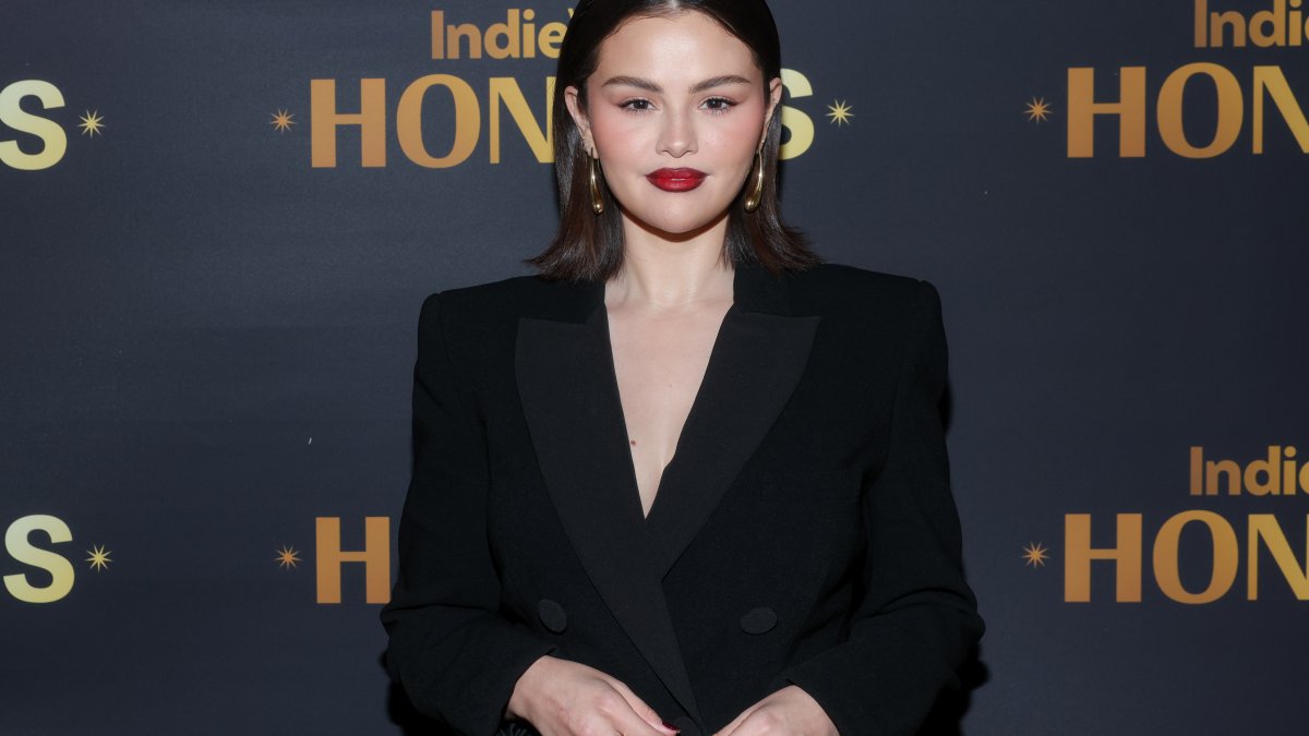 Selena Gomez claps back at criticism of her Spanish in ‘Emilia Pérez’