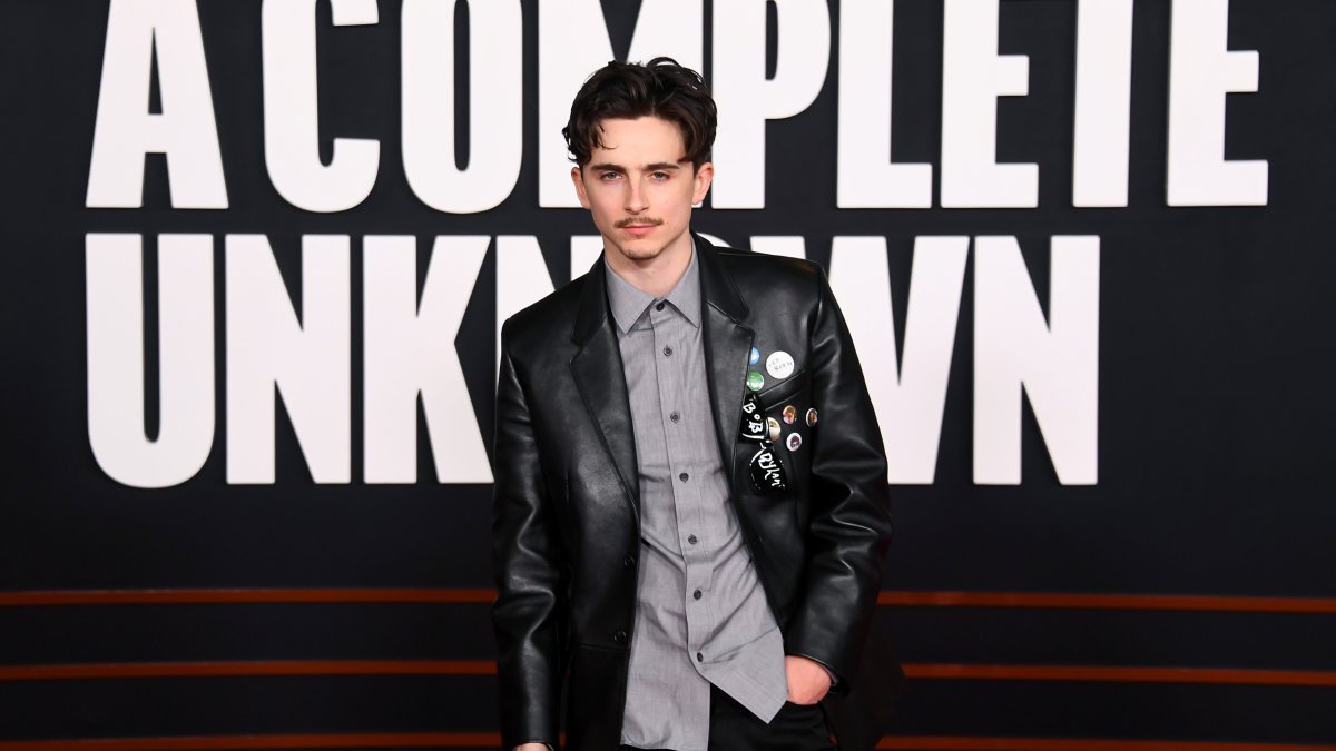 Timothée Chalamet looks nearly unrecognizable with blonde bangs