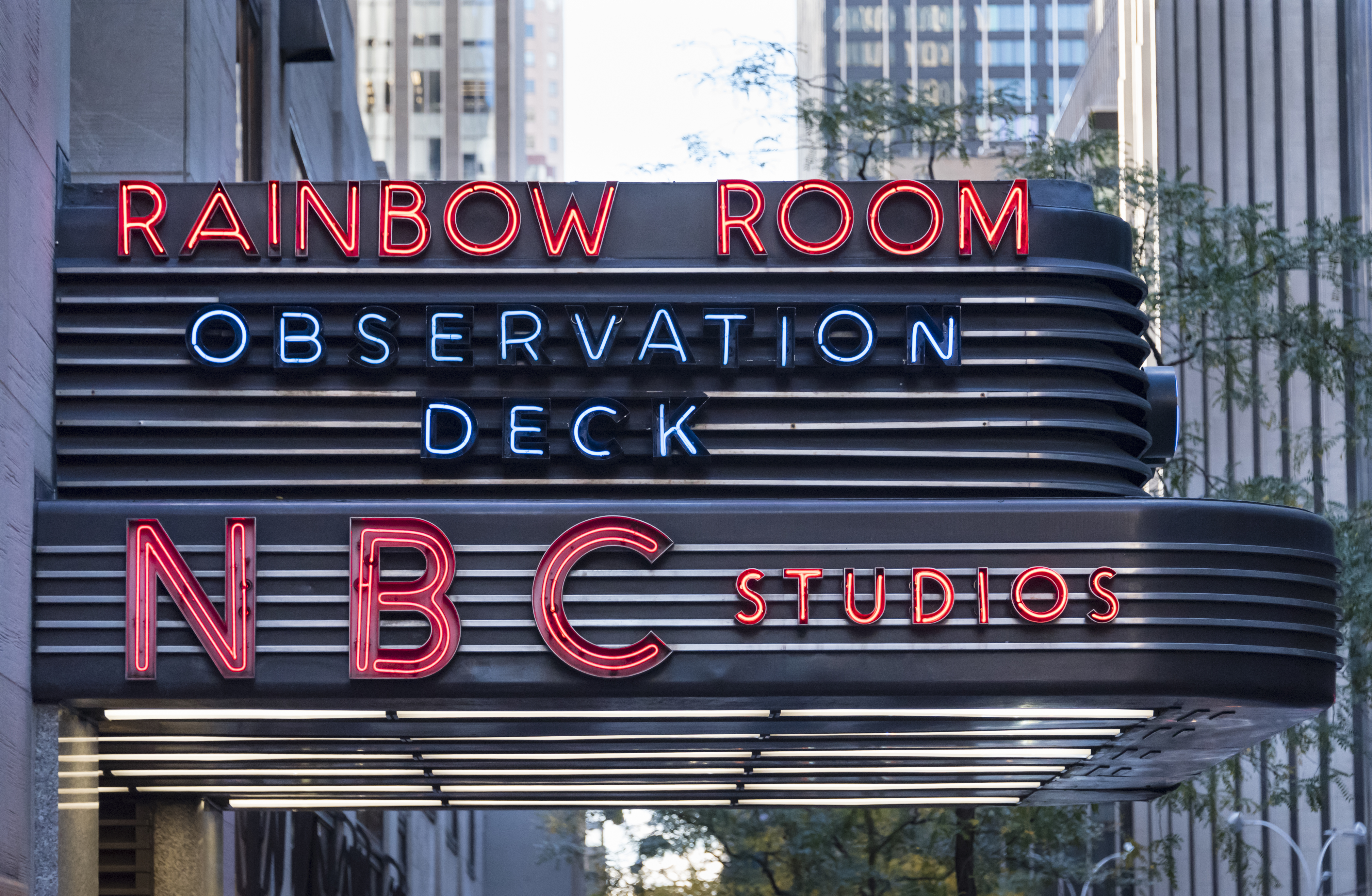Why the long-lasting neon lights at 30 Rockefeller Plaza might quickly be going away Why the long-lasting neon lights at 30 Rockefeller Plaza might quickly be going away