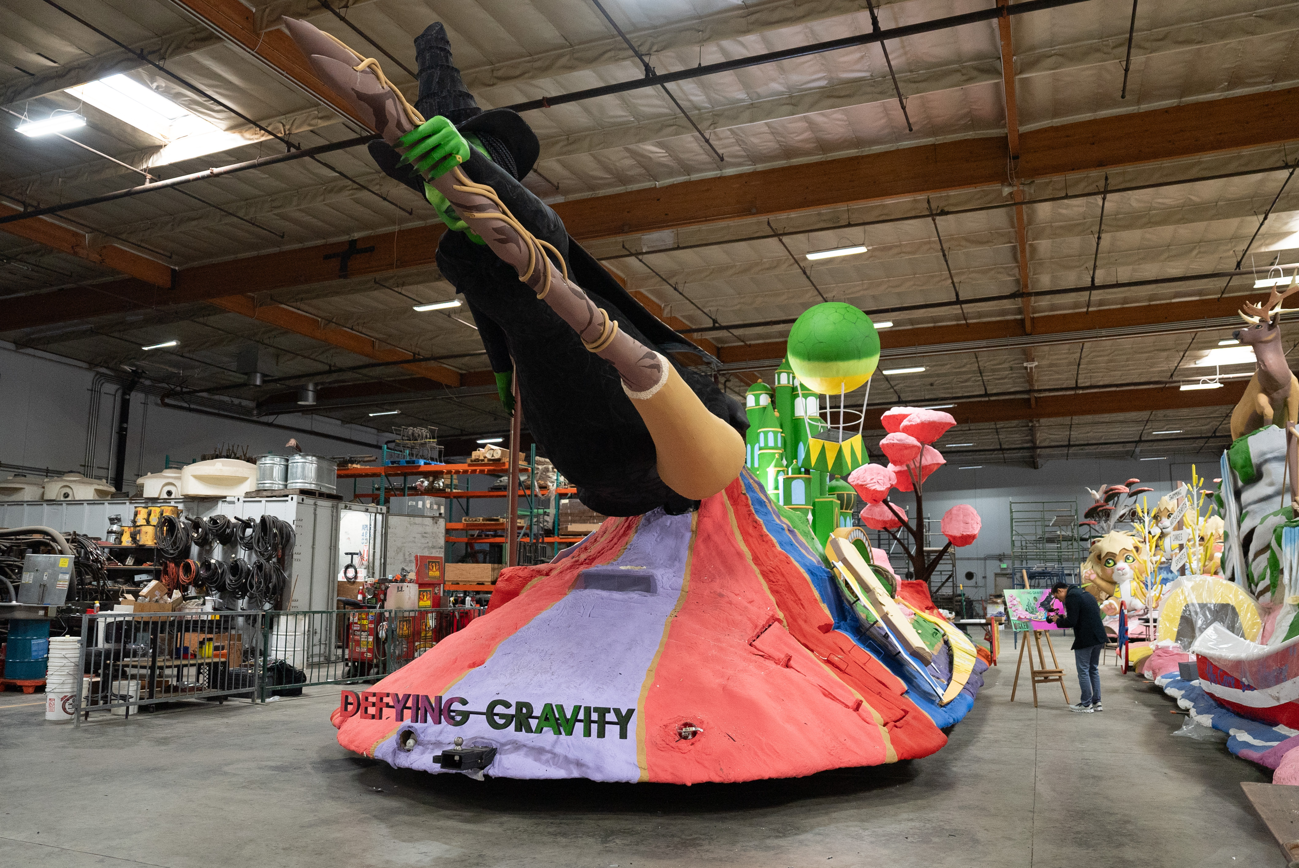 ‘Wicked’ will come to life with Rose Parade super float NBC New York