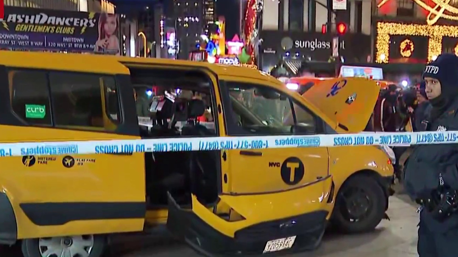 Taxi driver was having medical episode when he jumped Herald Sq. curb and hit 6 Taxi driver was having medical episode when he jumped Herald Sq. curb and hit 6