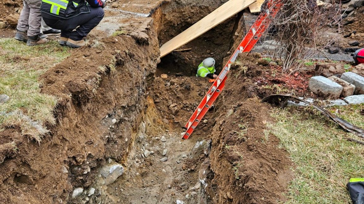 Firefighters free worker buried in trench collapse in Stamford, Conn ...