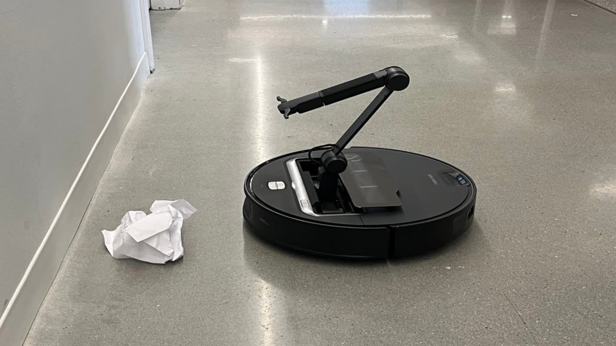 Chinese robot vacuum cleaner company reveals model with an AI-powered ...