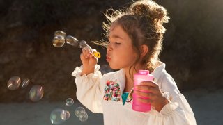 I’ve worked with over 1,000 kids—the ones with high emotional intelligence use these 6 phrases