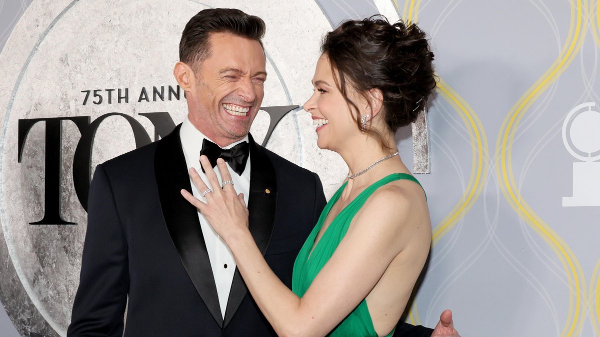 Hugh Jackman and Sutton Foster confirm relationship after rumors – NBC New  York