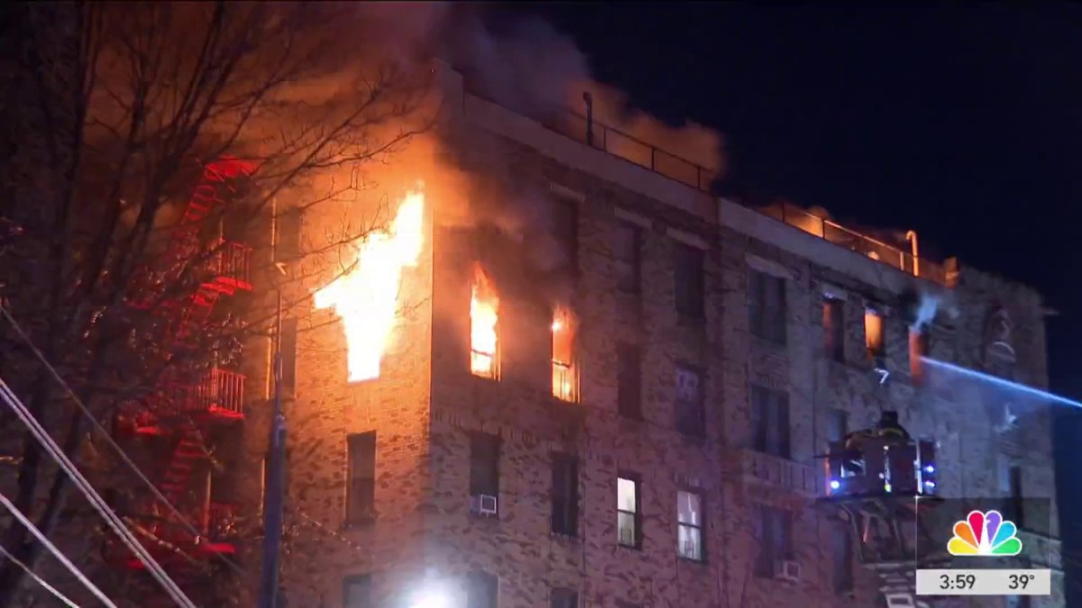 7 hurt, hundreds displaced by Bronx apartment fire – NBC New York