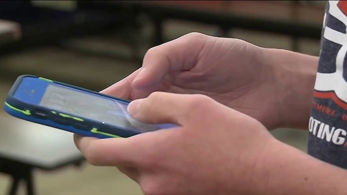 Gov. Phil Murphy calls for classroom ban on cellphones in New Jersey ...