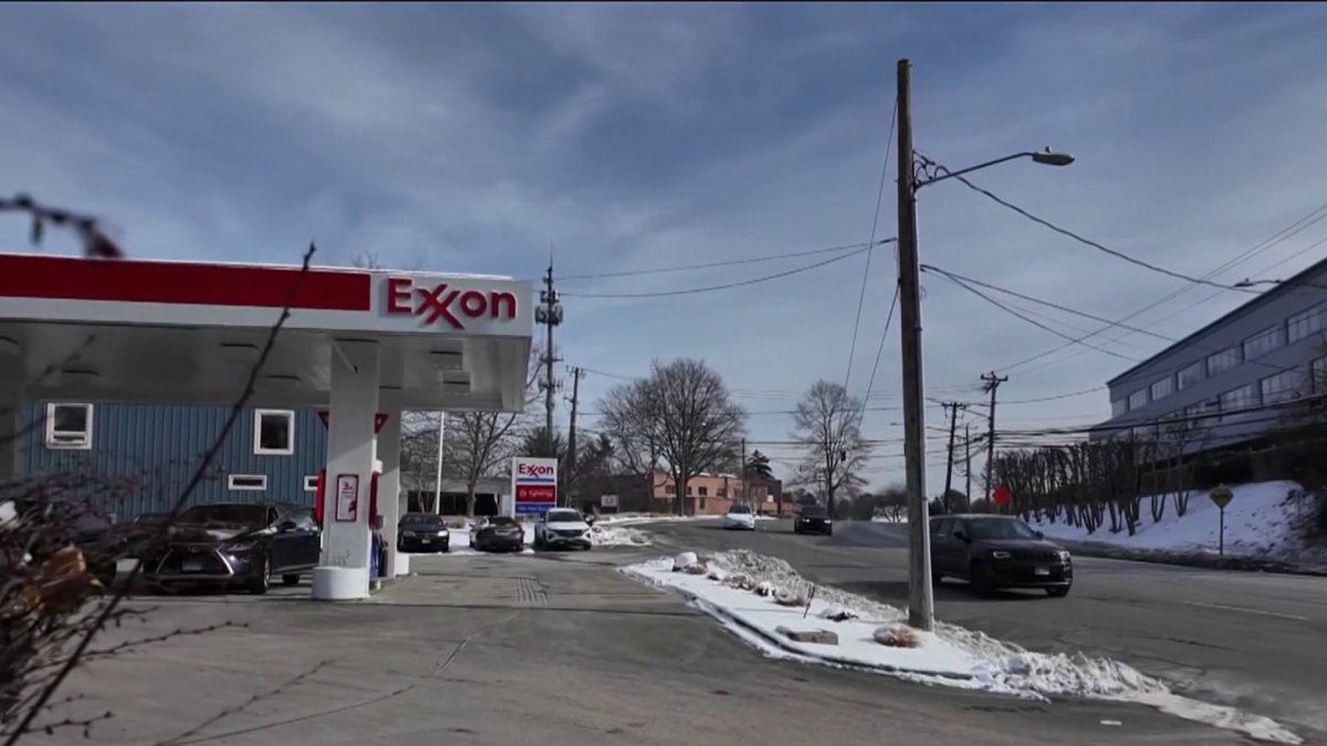 SUV stolen in Connecticut as driver was filling up at gas station – NBC ...