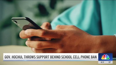 Gov. Hochul throws support behind school cell phone ban