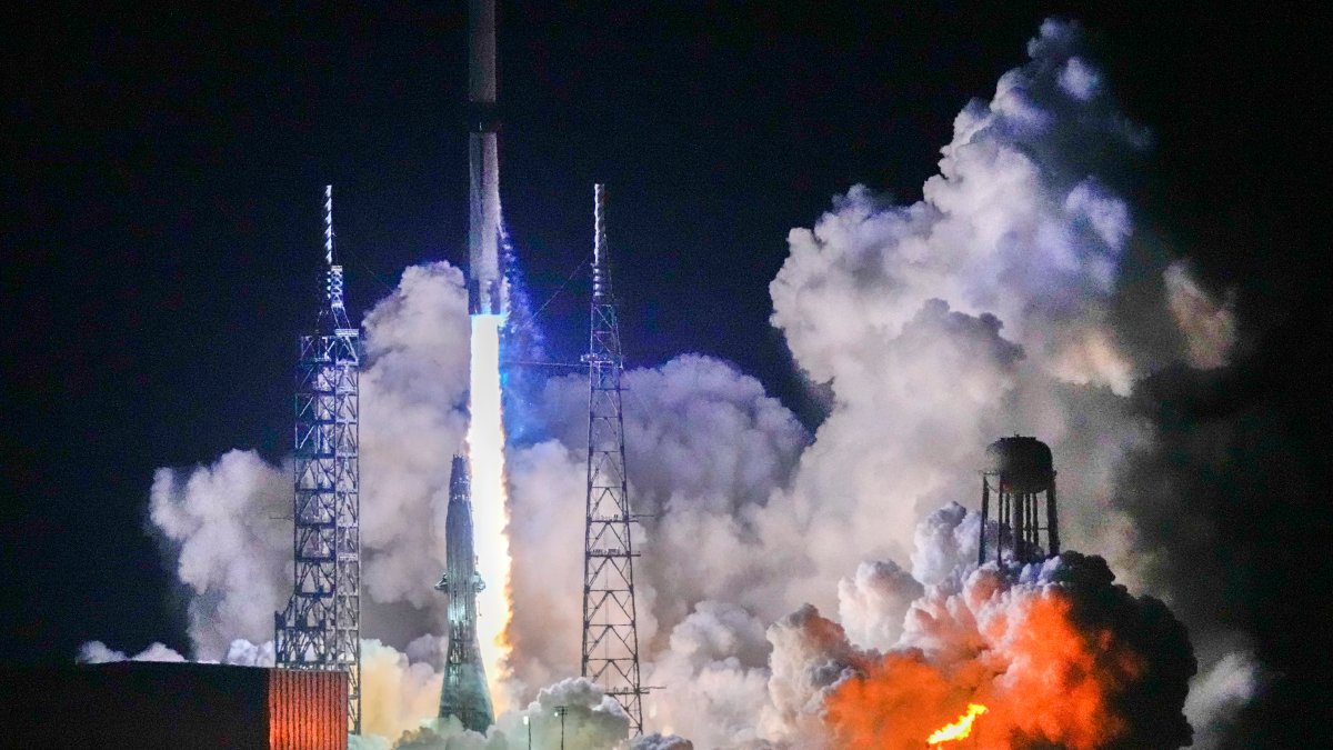 Blue Origin’s new rocket reaches orbit on first test flight NBC New York