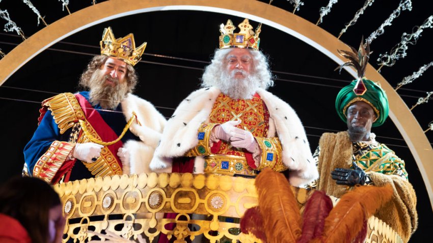 actors  perform during the arrival of the Three Wise Men, or Three Kings, to Madrid, Spain, 05 January 2021. Spain stretches out Christmas celebrations until 06 January as children wait for the Three Wise Men to leave them presents during the night of 05 to 06 January as part of Epiphany celebrations. (Photo by Oscar Gonzalez/NurPhoto via Getty Images)