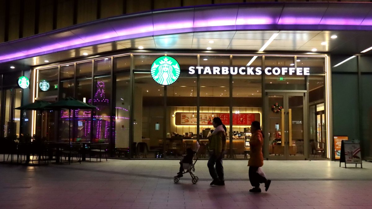 Hanging out at Starbucks will cost you as company reverses opendoor