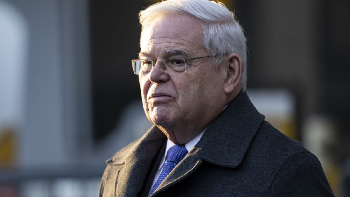 Former Senator Menendez Begins 11-Year Prison Sentence in Pennsylvania