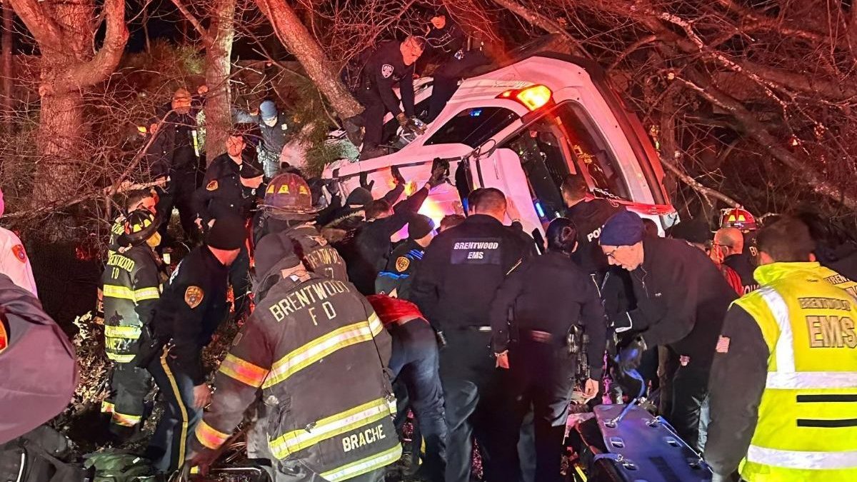 Brentwood high speed crash sends cop to ICU on Sunday NBC New York