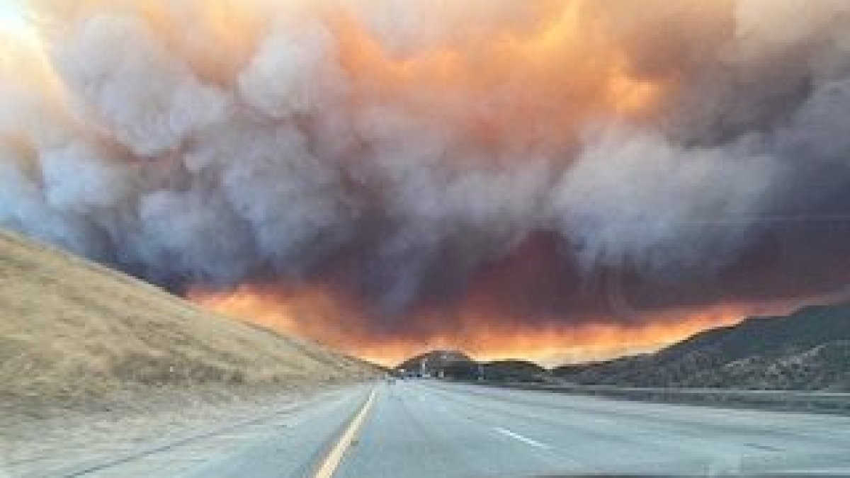 Hughes Fire spreads to over 10,000 acres, prompts evacuations in California