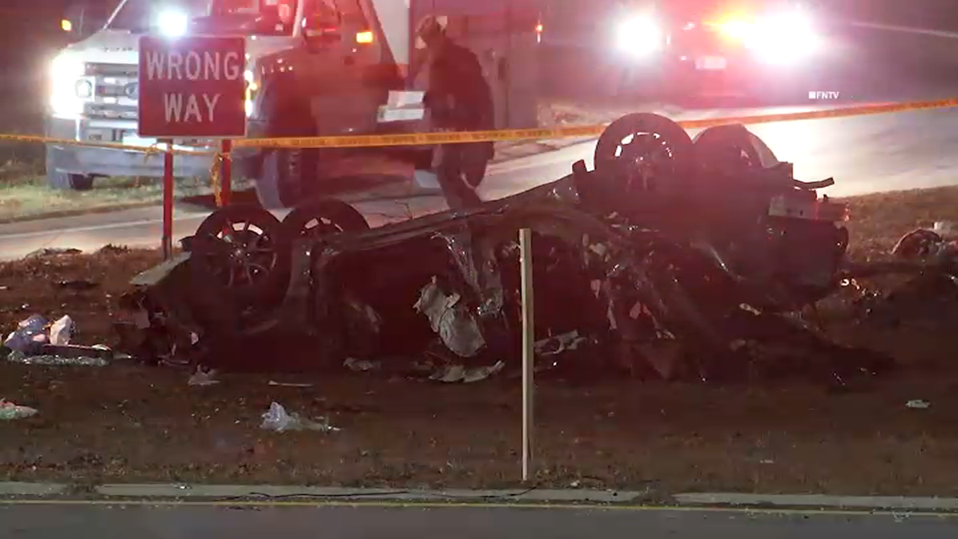 2 die in violent Southern State Parkway wreck