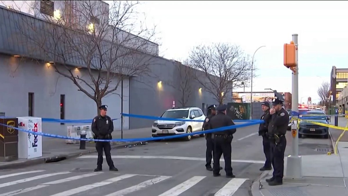 Teen arrested in fatal stabbing of 14-year-old boy in Queens – NBC New York
