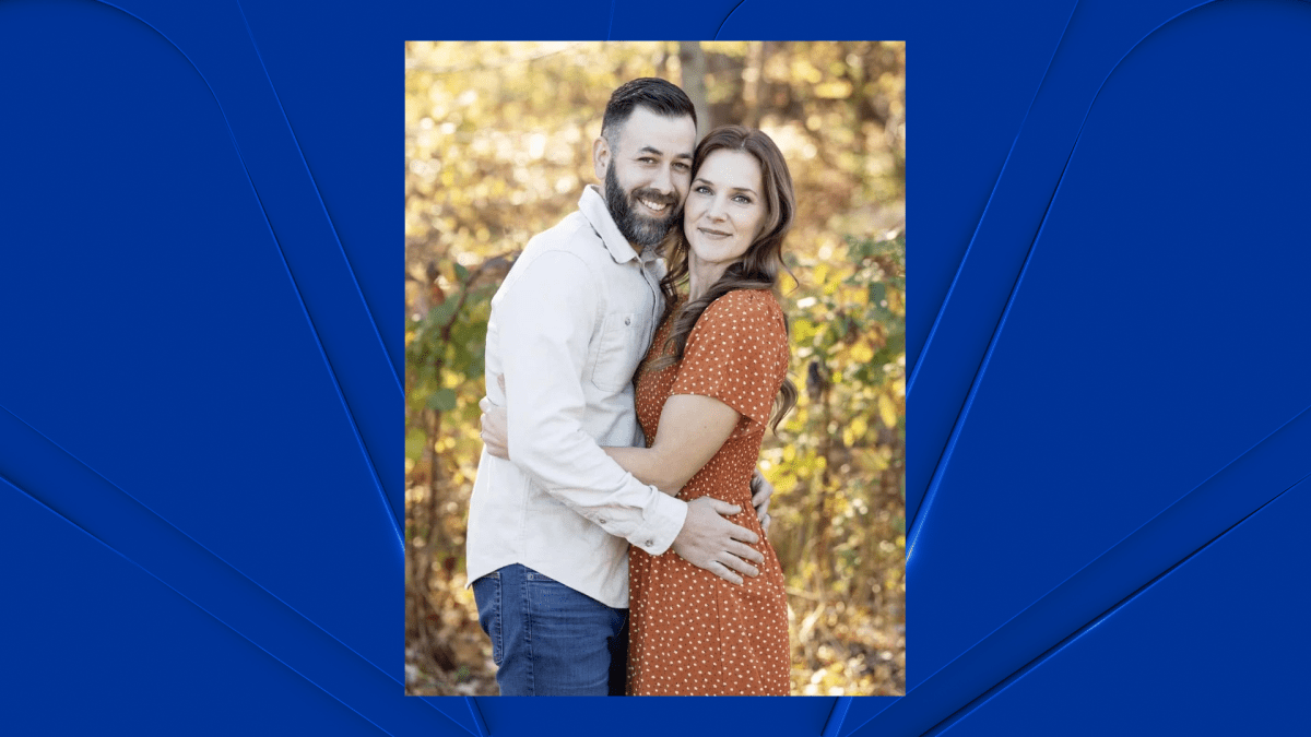 Family of CT father killed in DC plane crash files claims against FAA