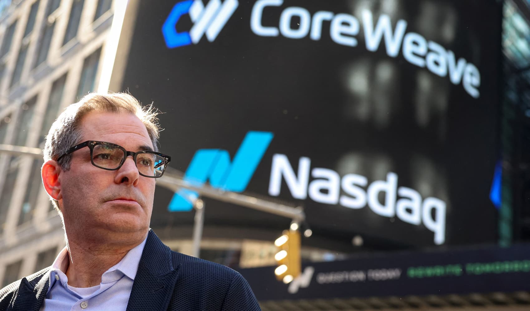 CoreWeave's $23B Capex: AI Domination or Risky Bet?