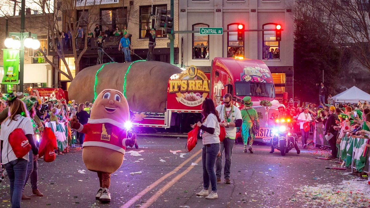 watch new york st patricks day parade 2025