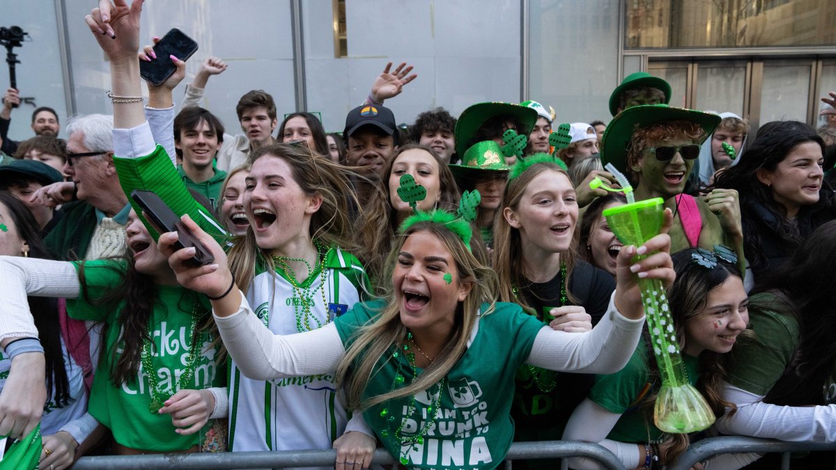 st patricks day 2025 parade start time