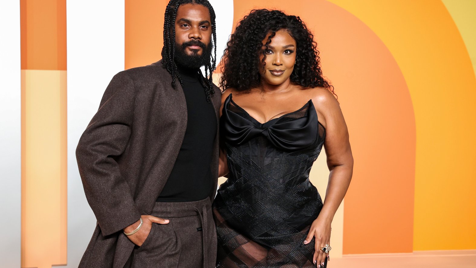 Lizo Chart Lizzo shows off dramatic weight loss on Oscars date with Myke Wright ...