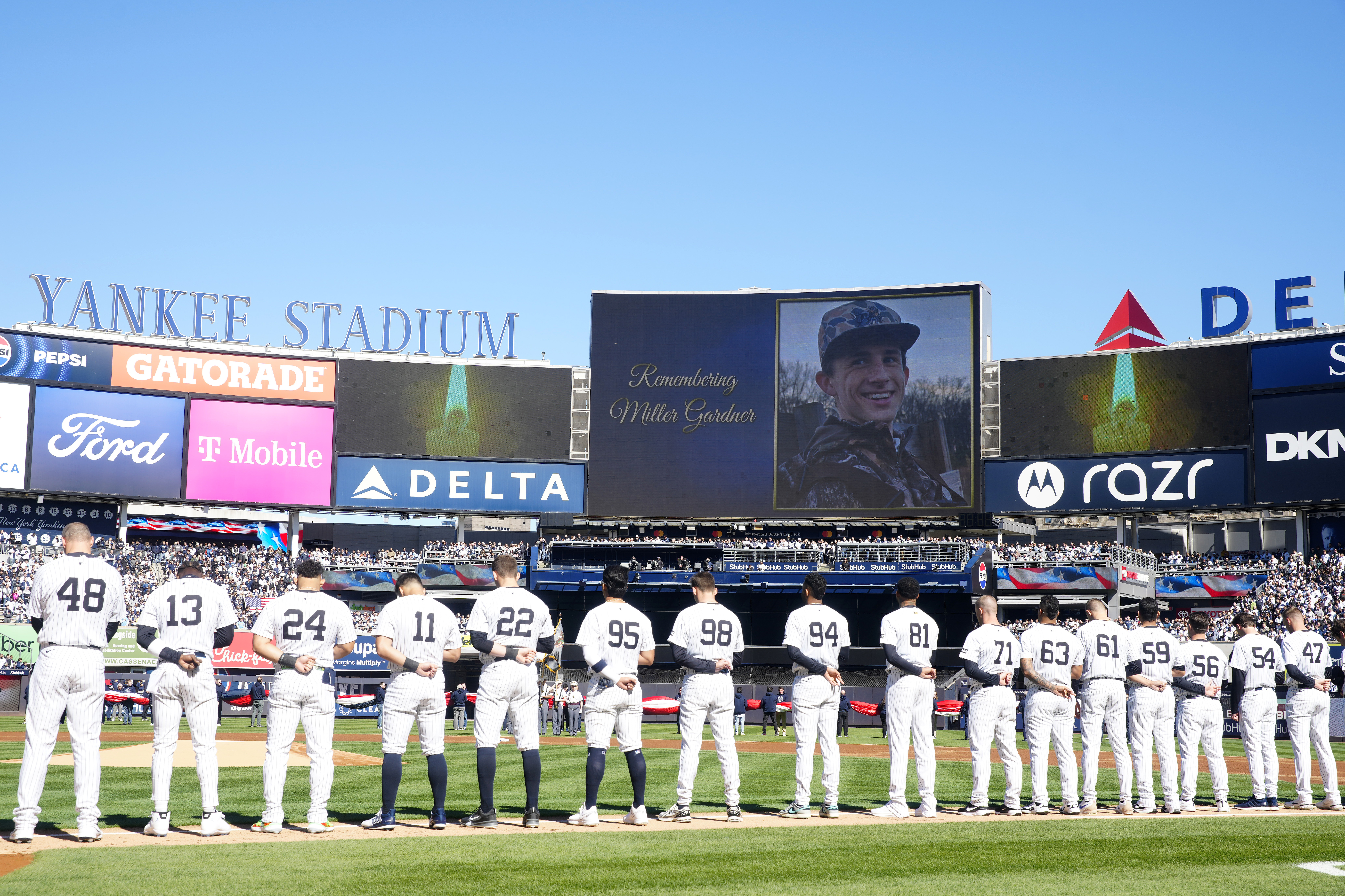 New York Yankees maintain a second of silence on Opening Day for Brett Gardner’s late son New York Yankees maintain a second of silence on Opening Day for Brett Gardner’s late son