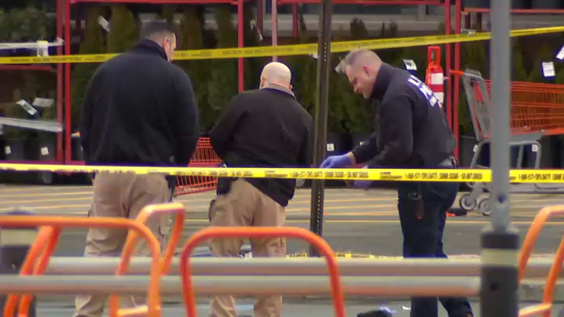 Jeep driver dies in NYC shootout with cops at House Depot car parking zone Jeep driver dies in NYC shootout with cops at House Depot car parking zone