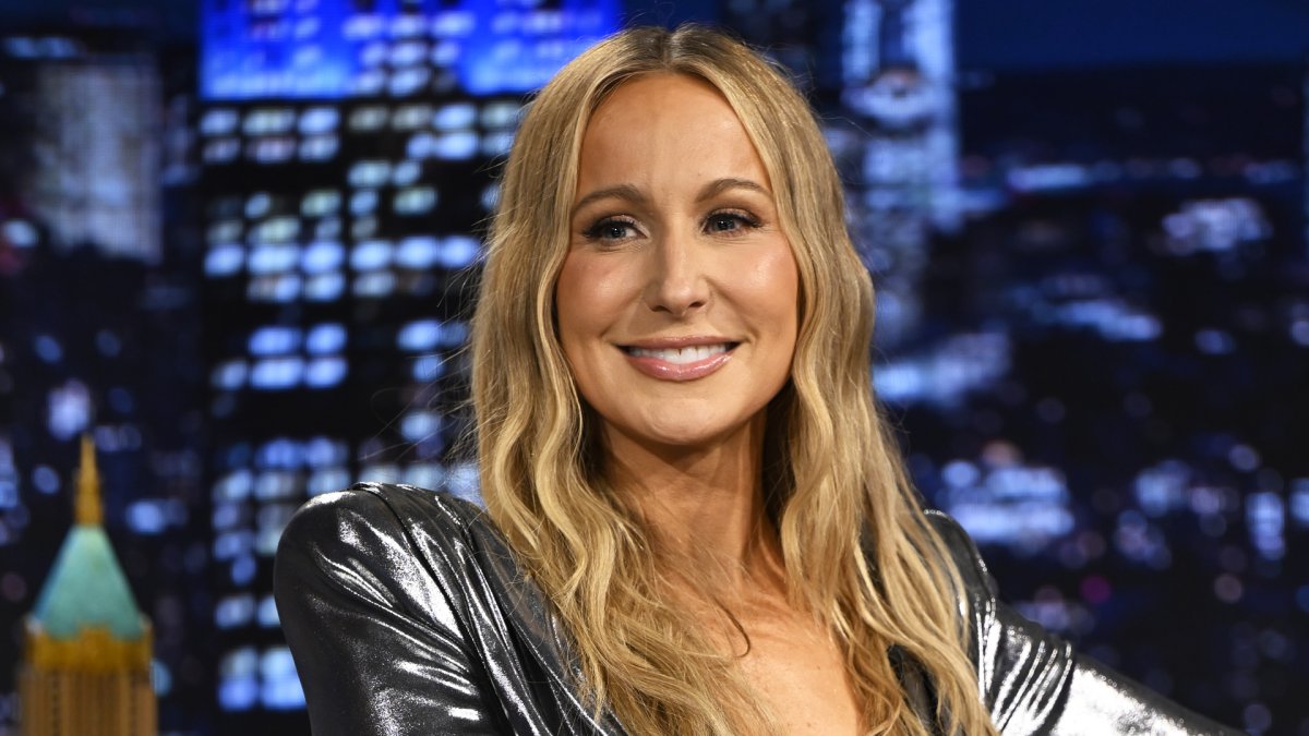 Nikki Glaser on ‘The Tonight Show with Jimmy Fallon’ NBC New York