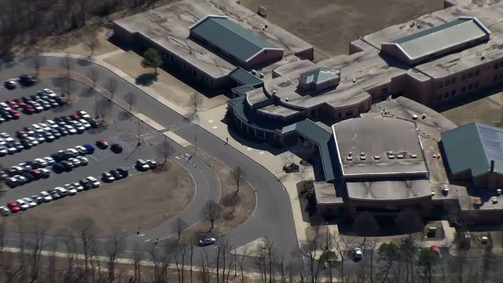 11 college students sickened by pot gummies at Lengthy Island center college, police say 11 college students sickened by pot gummies at Lengthy Island center college, police say