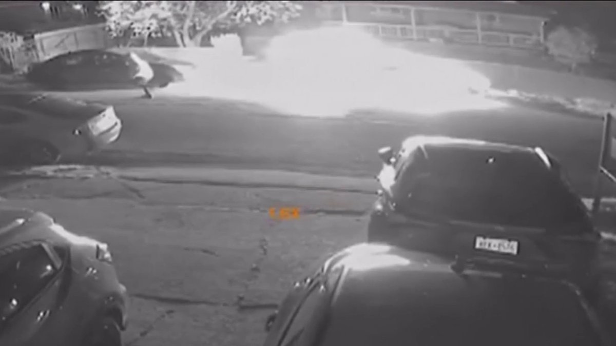 Long Island police search for man seen setting car on fire – NBC New York