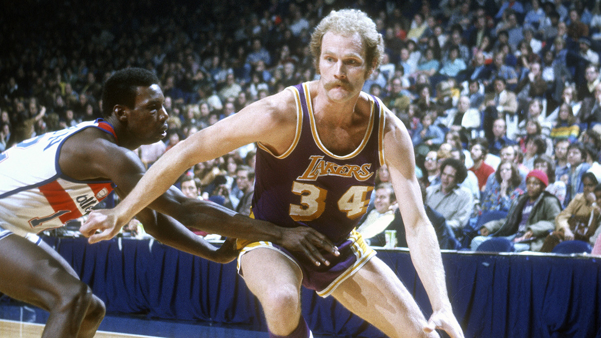 Stan Love, brother of Seashore Boys’ Mike Love and pa of Warmth’s Kevin Love, dies at 76 Stan Love, brother of Seashore Boys’ Mike Love and pa of Warmth’s Kevin Love, dies at 76