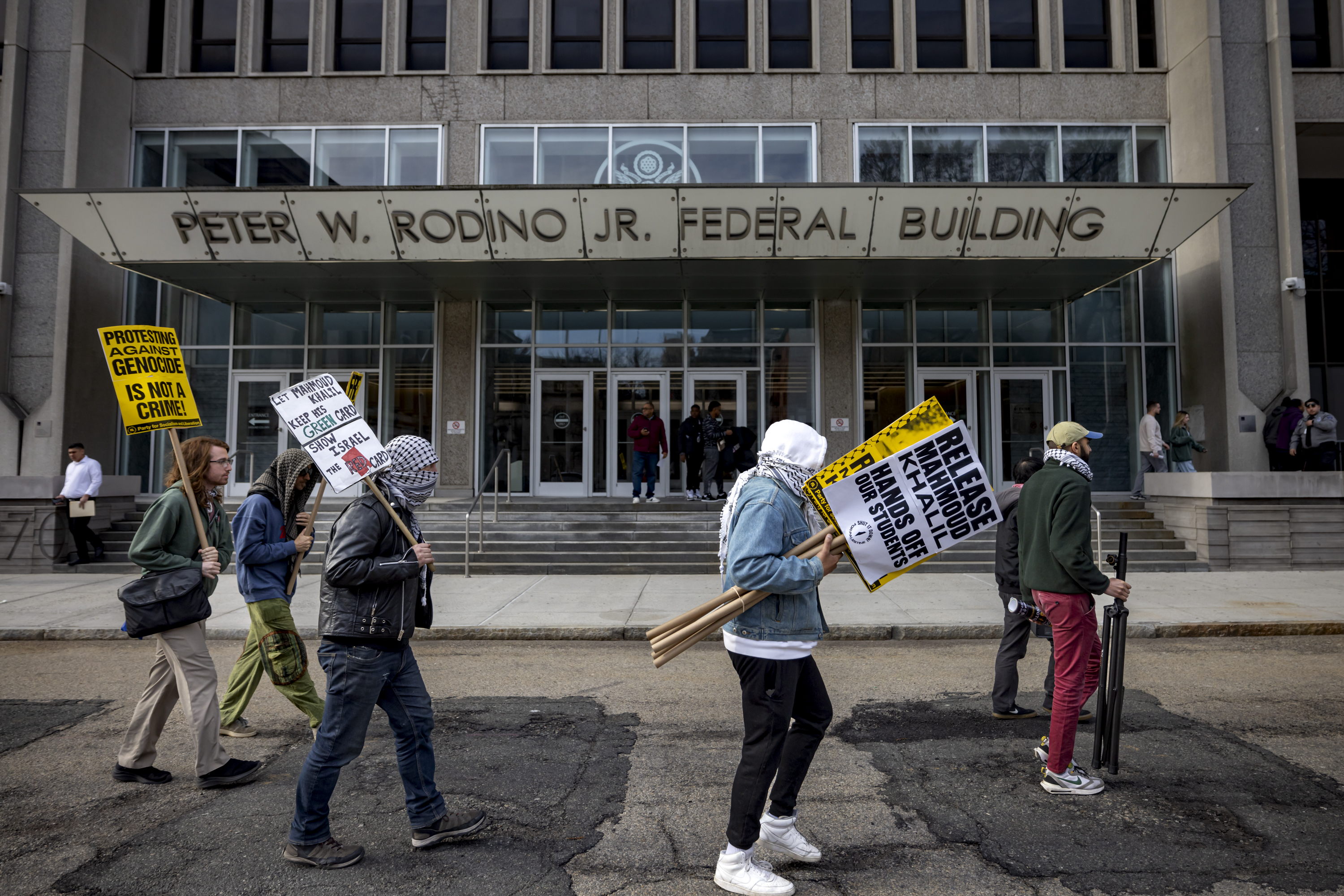 Decide guidelines deportation case for Columbia protester Mahmoud Khalil ought to keep in NJ Decide guidelines deportation case for Columbia protester Mahmoud Khalil ought to keep in NJ