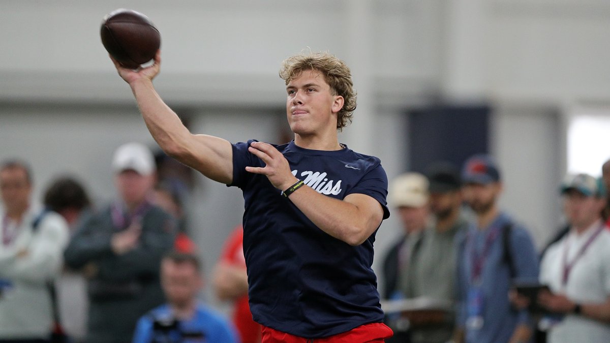 Giants Trade Up for Quarterback Jaxson Dart in NFL Draft