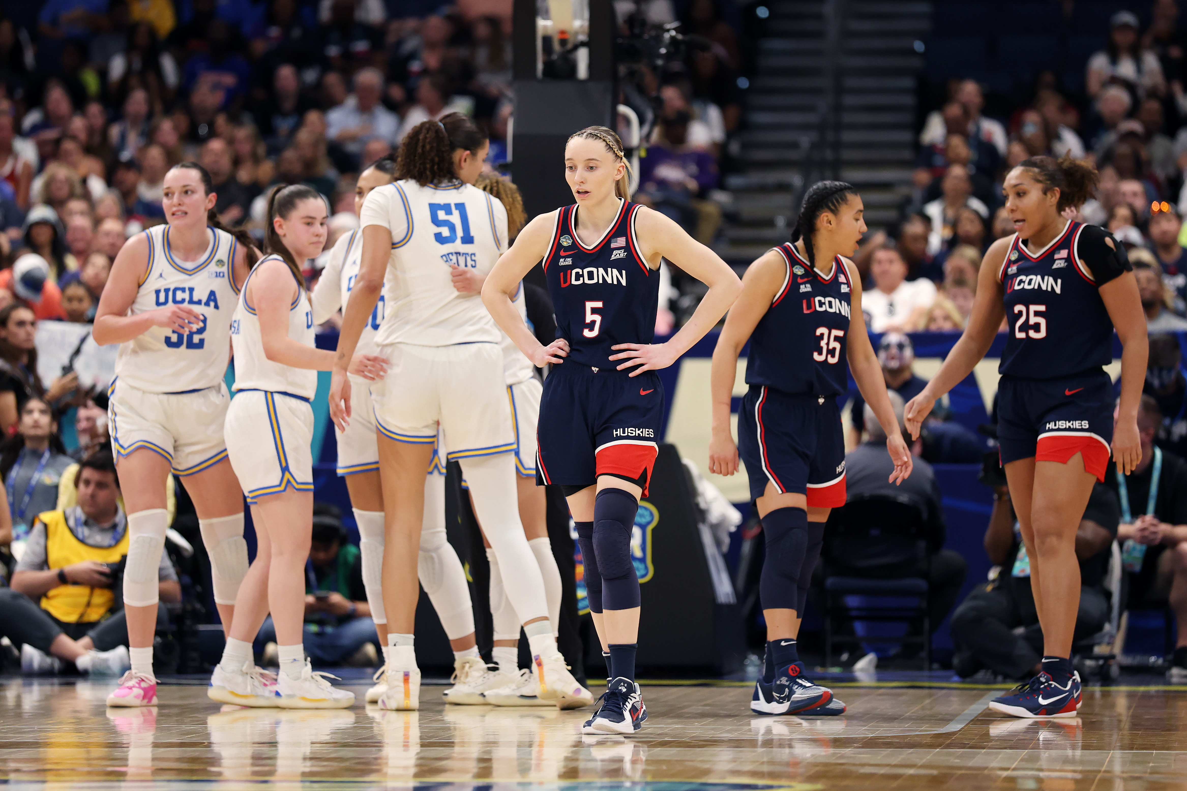 Paige Bueckers, UConn rout UCLA 85-51 to face South Carolina in NCAA championship recreation Paige Bueckers, UConn rout UCLA 85-51 to face South Carolina in NCAA championship recreation