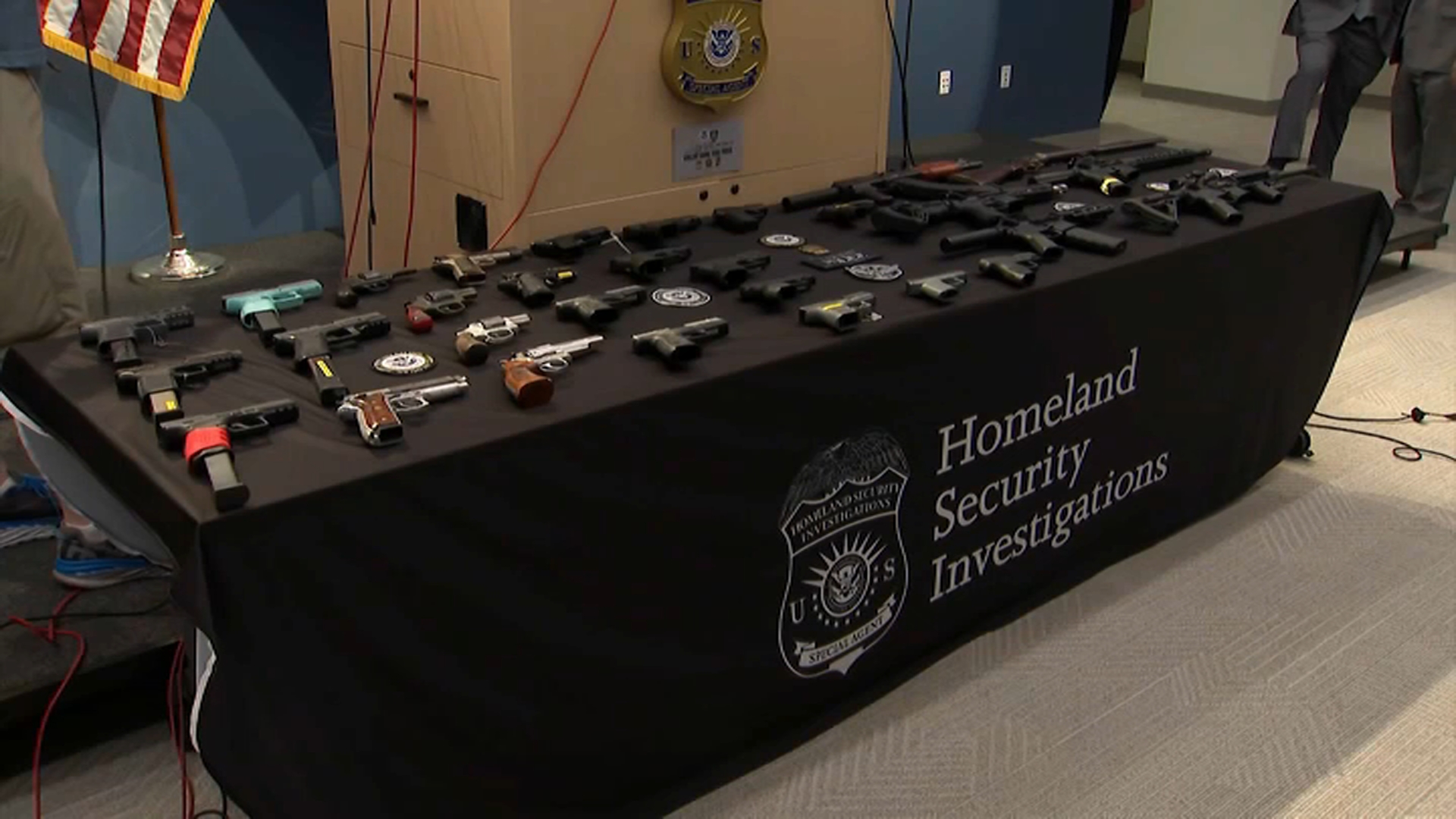 Trump border czar, NYC Mayor Eric Adams tout fees in Tren de Aragua case Trump border czar, NYC Mayor Eric Adams tout fees in Tren de Aragua case