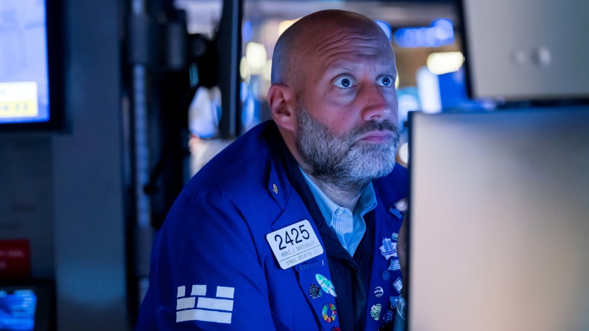 Dow Jones Falls Over 700 Points Amid Israel-Iran Conflict, Oil Prices Surge