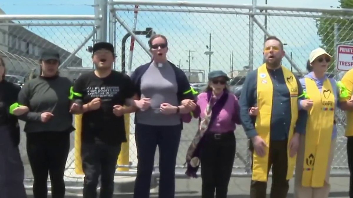 Prayer vigil outside Newark ICE Detention Center turns into protest ...