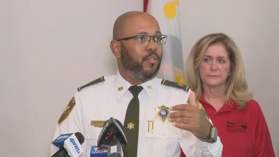 Louisiana authorities say 10 inmates escaped, 9 are still at large