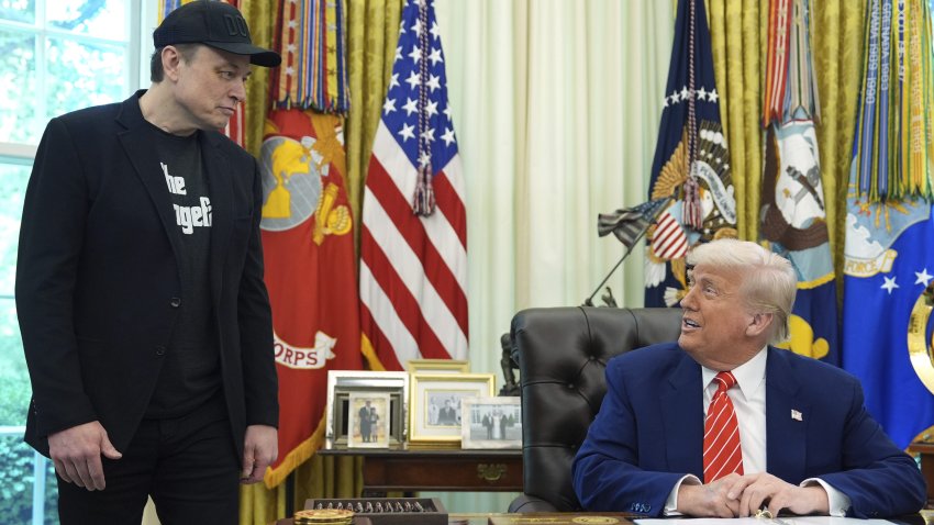 Elon Musk and Donald Trump in the Oval Office