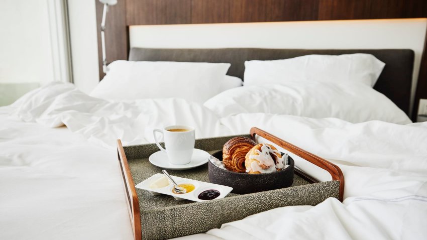[CNBC] Why Americans fell out of love with the hotel minibar