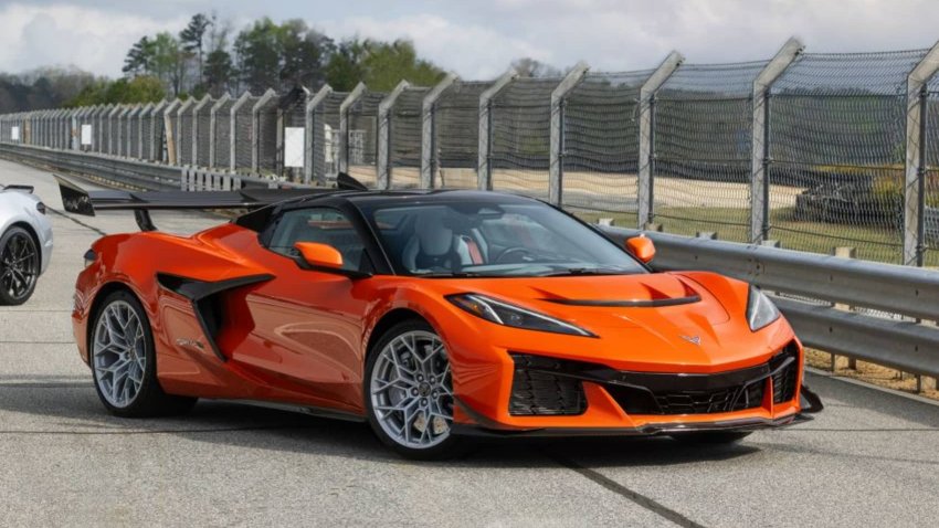 2026 Chevrolet Corvette ZR1X with Carbon Aero package