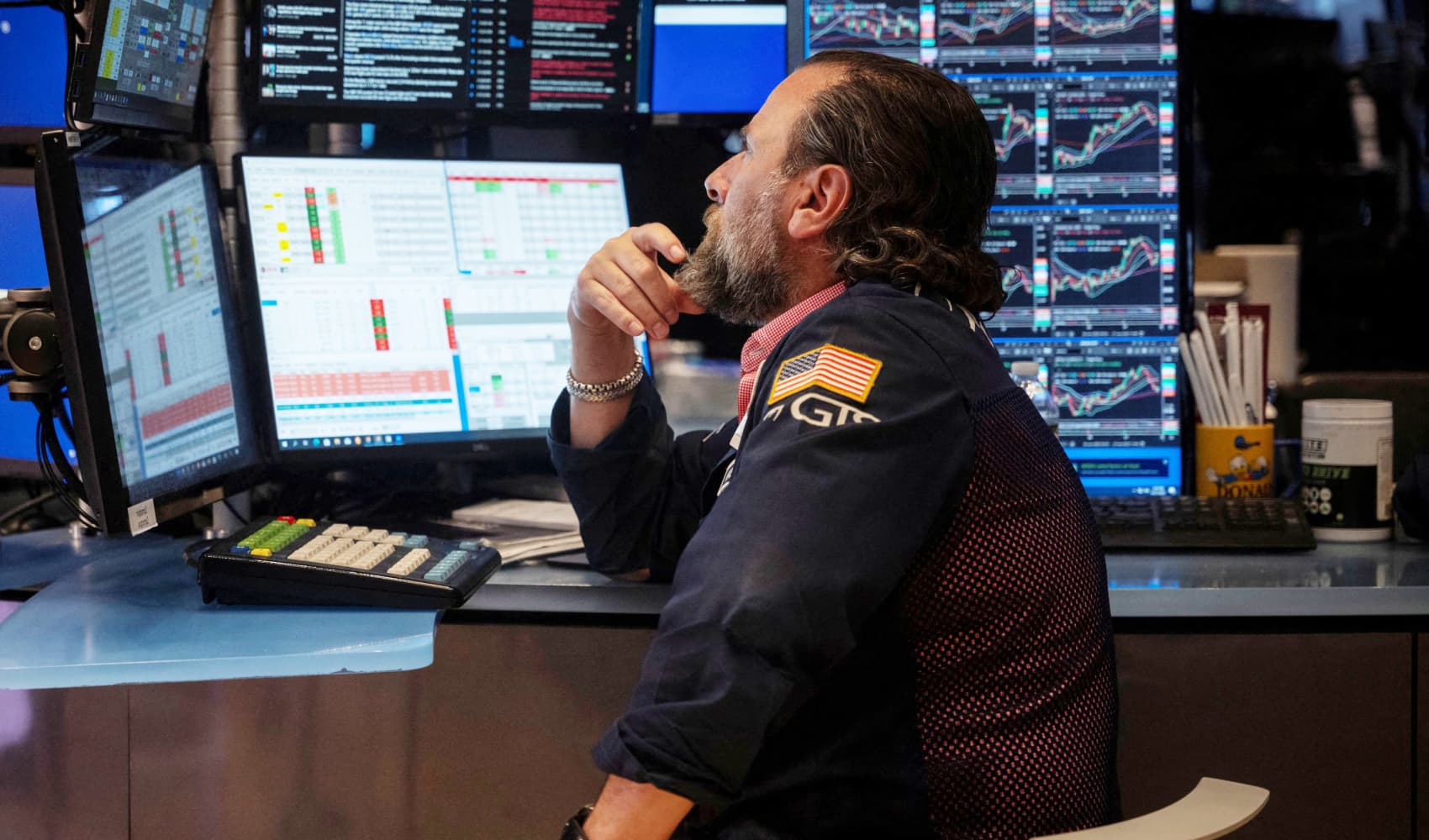 Treasury yields hold steady as Trump's trade war intensifies