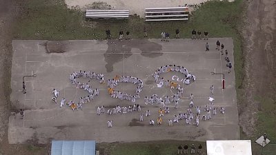 Detainees at Krome Detention Center protest deportations, spell ‘SOS CUBA'