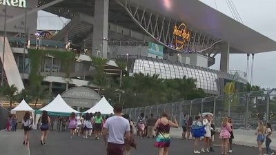 Shakira concertgoers complain of rideshare confusion near Hard Rock Stadium