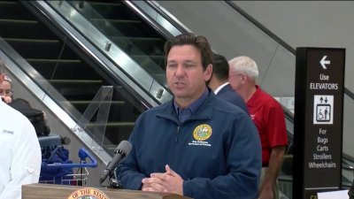 DeSantis greets Americans arriving in Tampa after being stranded in Israel