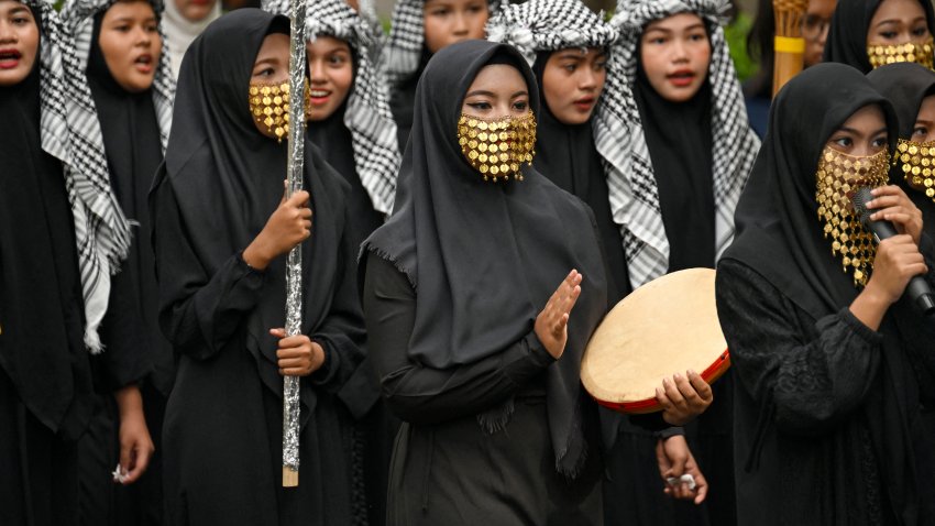 File. Students take part in a parade marking the Islamic new year in Banda Aceh on July 21, 2024.