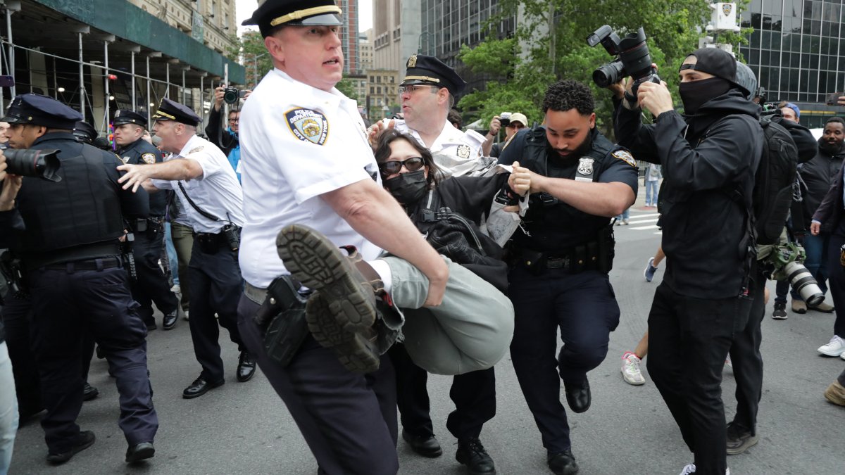NYC leaders issue warning on Trump protests amid escalating unrest in LA