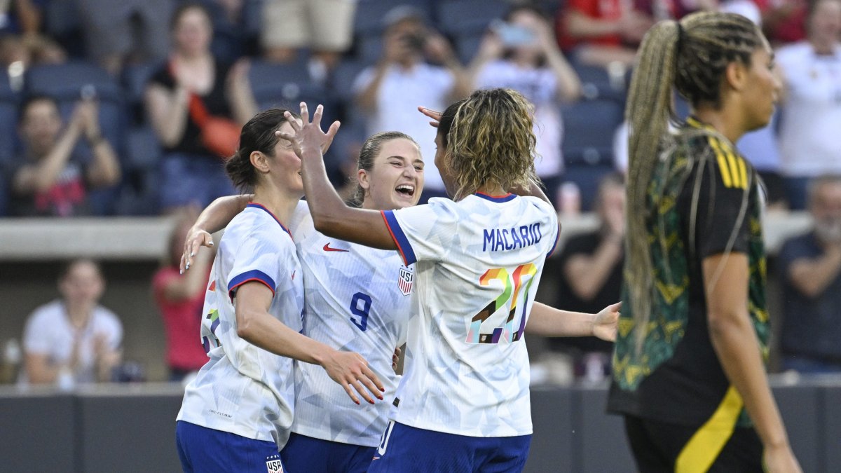 USWNT Continues Dominance With 4-0 Win Over Jamaica